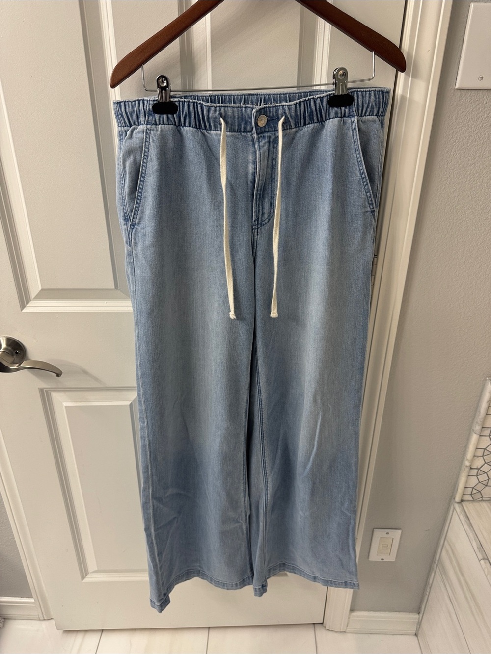 American Eagle Outfitters Light Blue Wide Leg Denim Pants Medium Tall